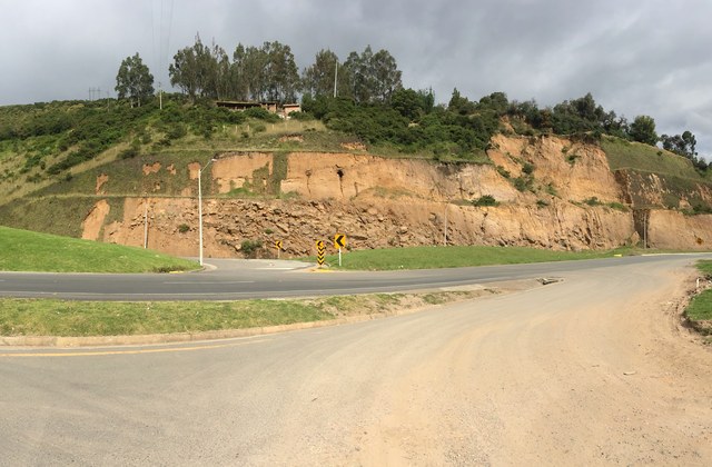Plan Parcial Aranda — talud expuesto en Pasto